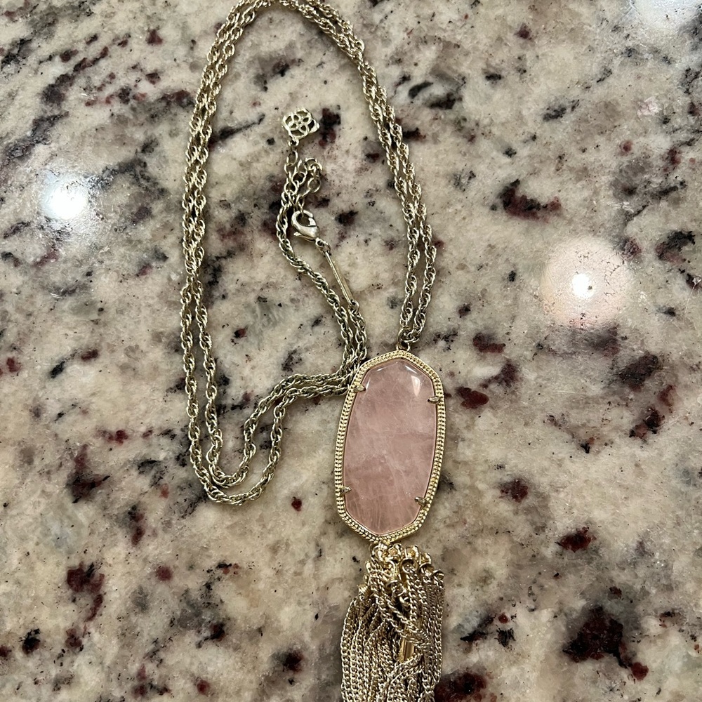 Kendra Scott Rosy Quartz Rayne Necklace